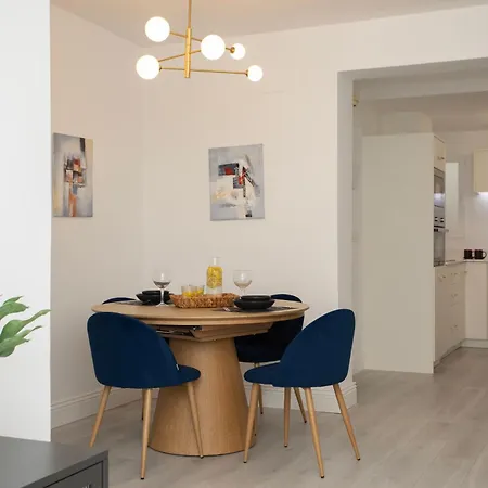 Apartment Singularstays *