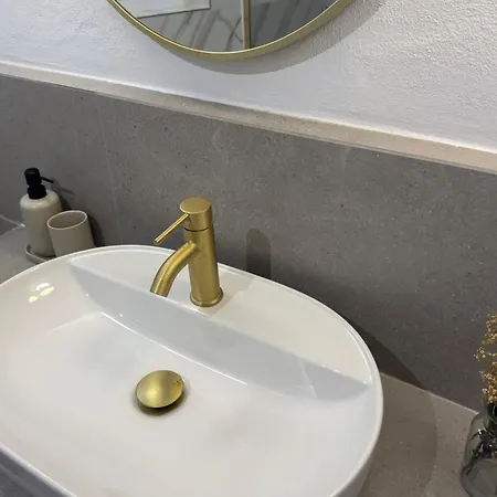 Singularstays Apartment *